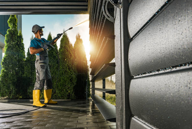 Best Rust Removal  in Newport East, RI