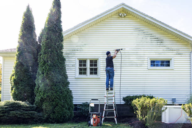Best Animal Enclosure Cleaning  in Newport East, RI